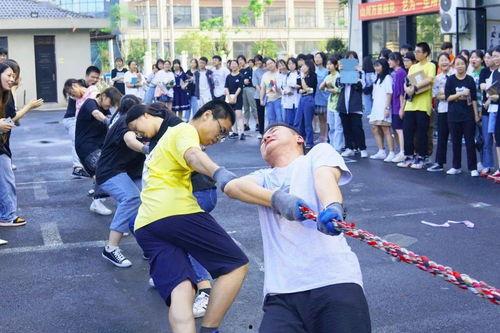 新生开学跳舞吃瓜视频,校园生活趣味横生